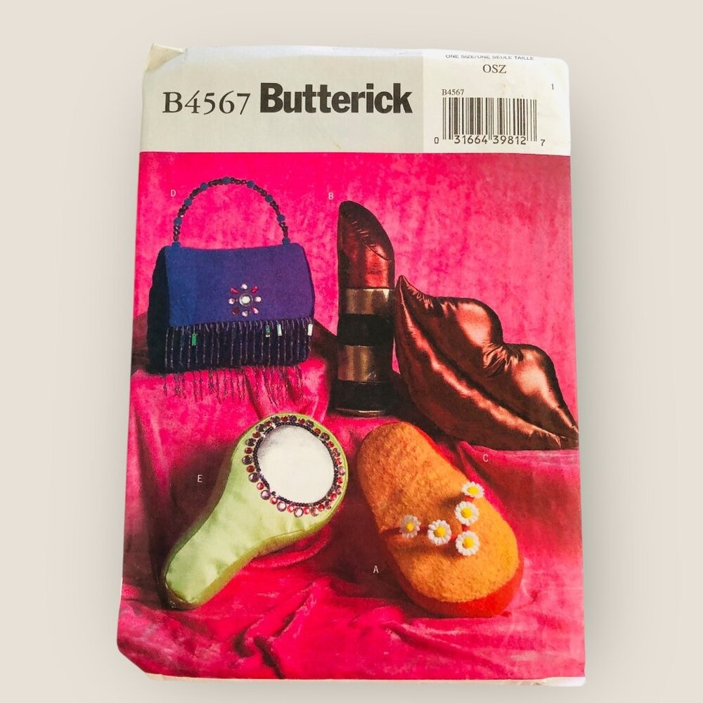 Butterick Sewing Pattern B4567 Girls' Accessory Themed Pillows Lips
